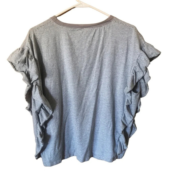 Gray ruffle pin stripe sleeve tshirt - Picture 3 of 6